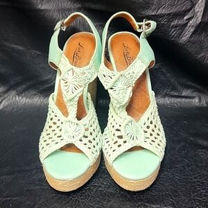 Lucky Brand Women's size 10m Sandles